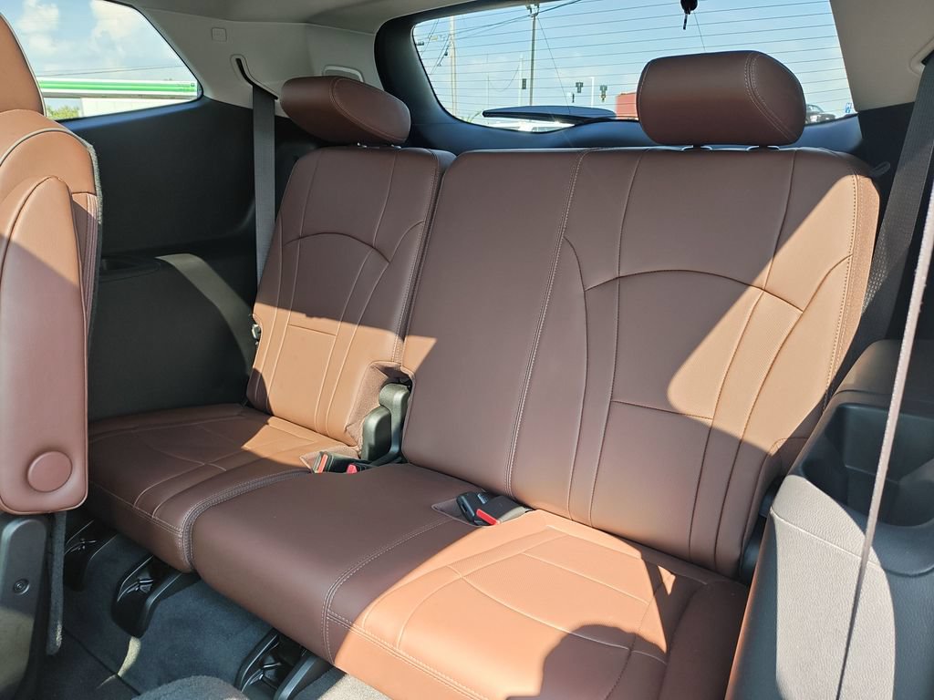 Used 2021 Buick Enclave Avenir w/ Avenir Technology Package AWD/4WD image 24