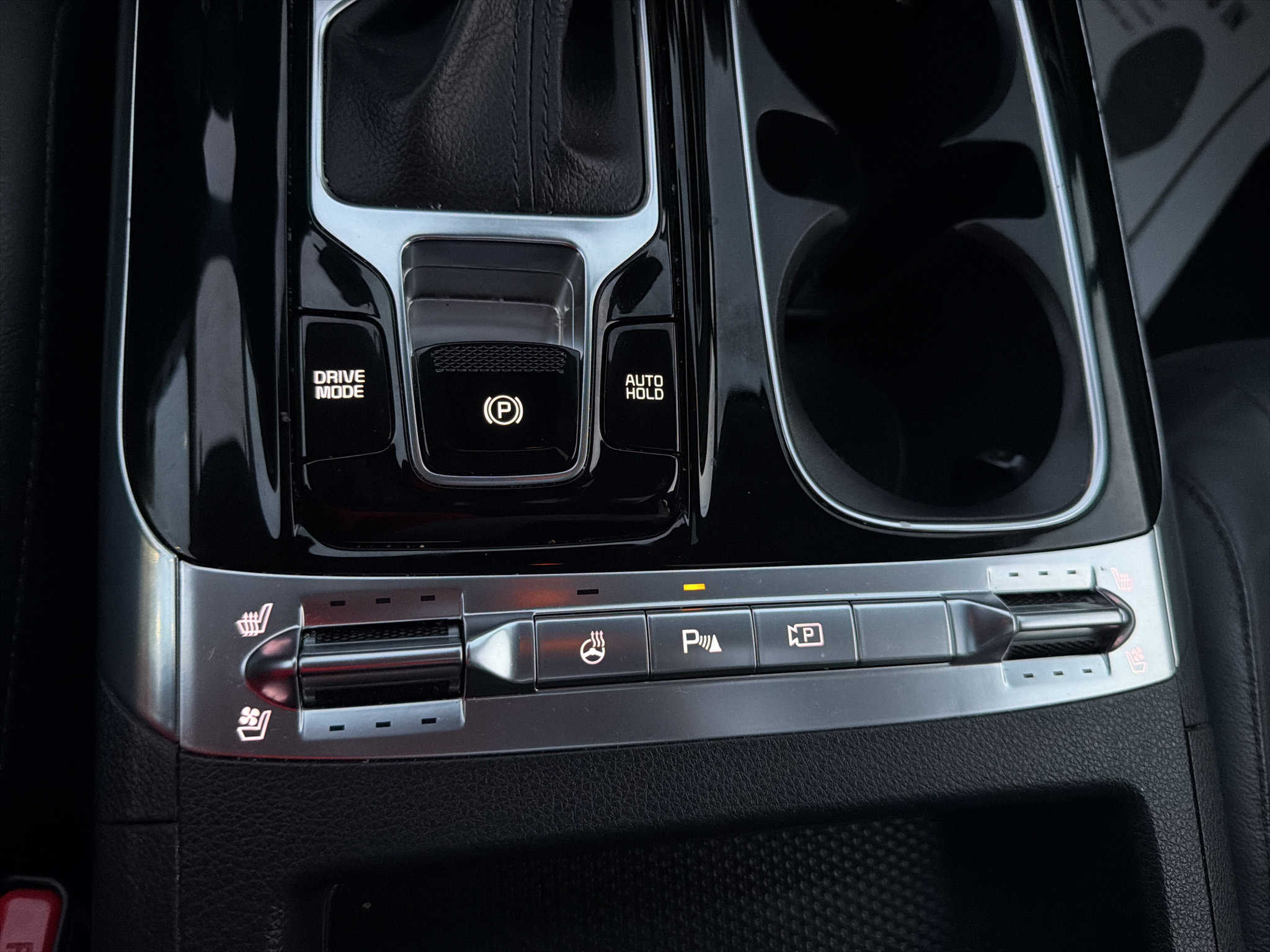 Used 2022 Kia Carnival SX Prestige FWD image 22