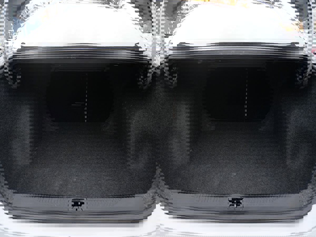 Used 2015 Chrysler 200 Limited w/ Convenience Group image 34