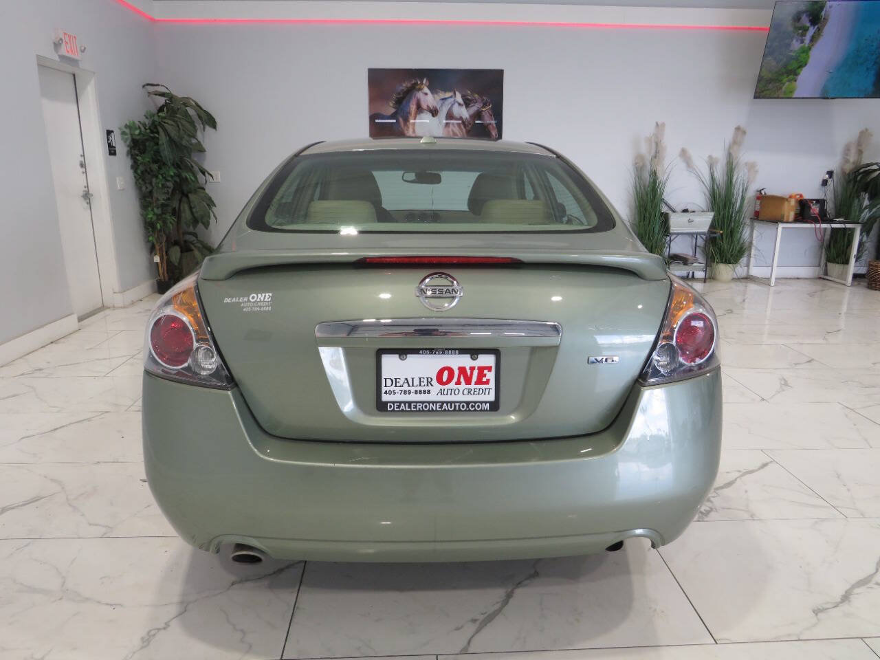 Used 2008 Nissan Altima 3.5 SE w/ Technology Pkg FWD image 4