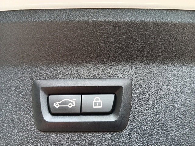 Used 2021 BMW X3 xDrive30i w/ Convenience Package image 12