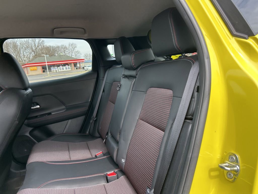 Used 2025 Nissan Kicks SR FWD image 13