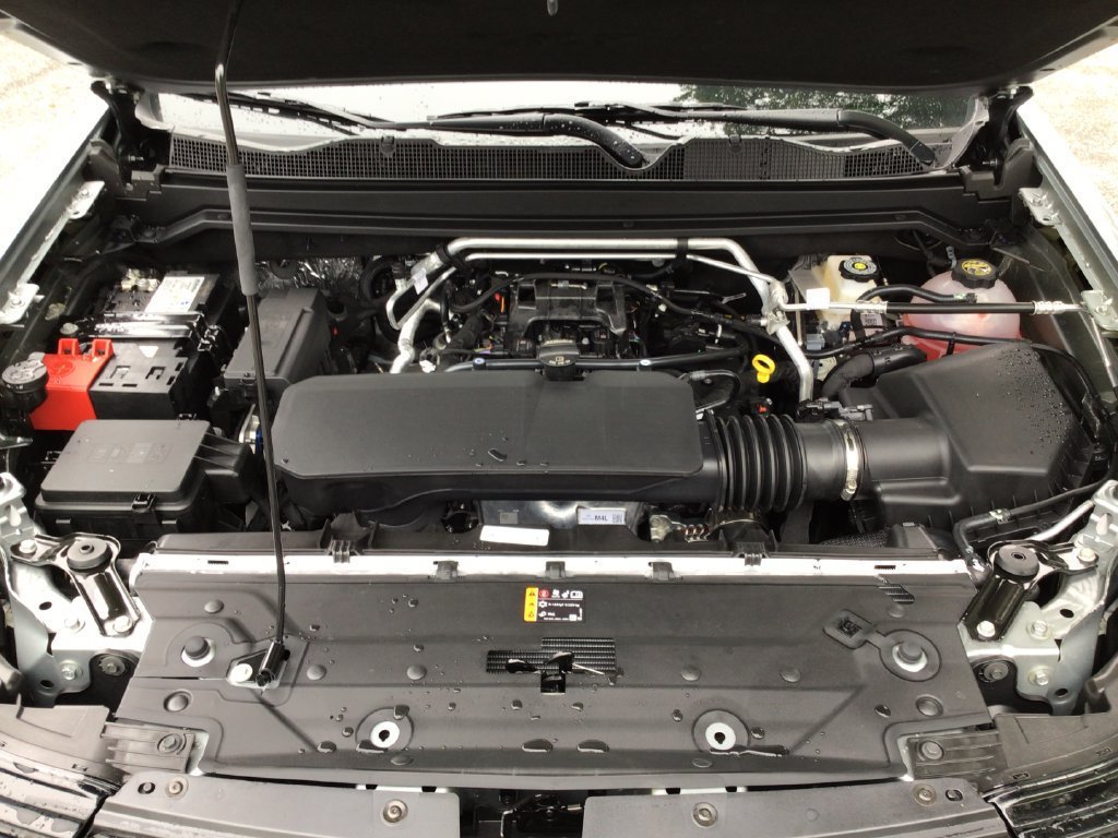 New 2026 Chevrolet Colorado ZR2 w/ Technology Package AWD/4WD image 40