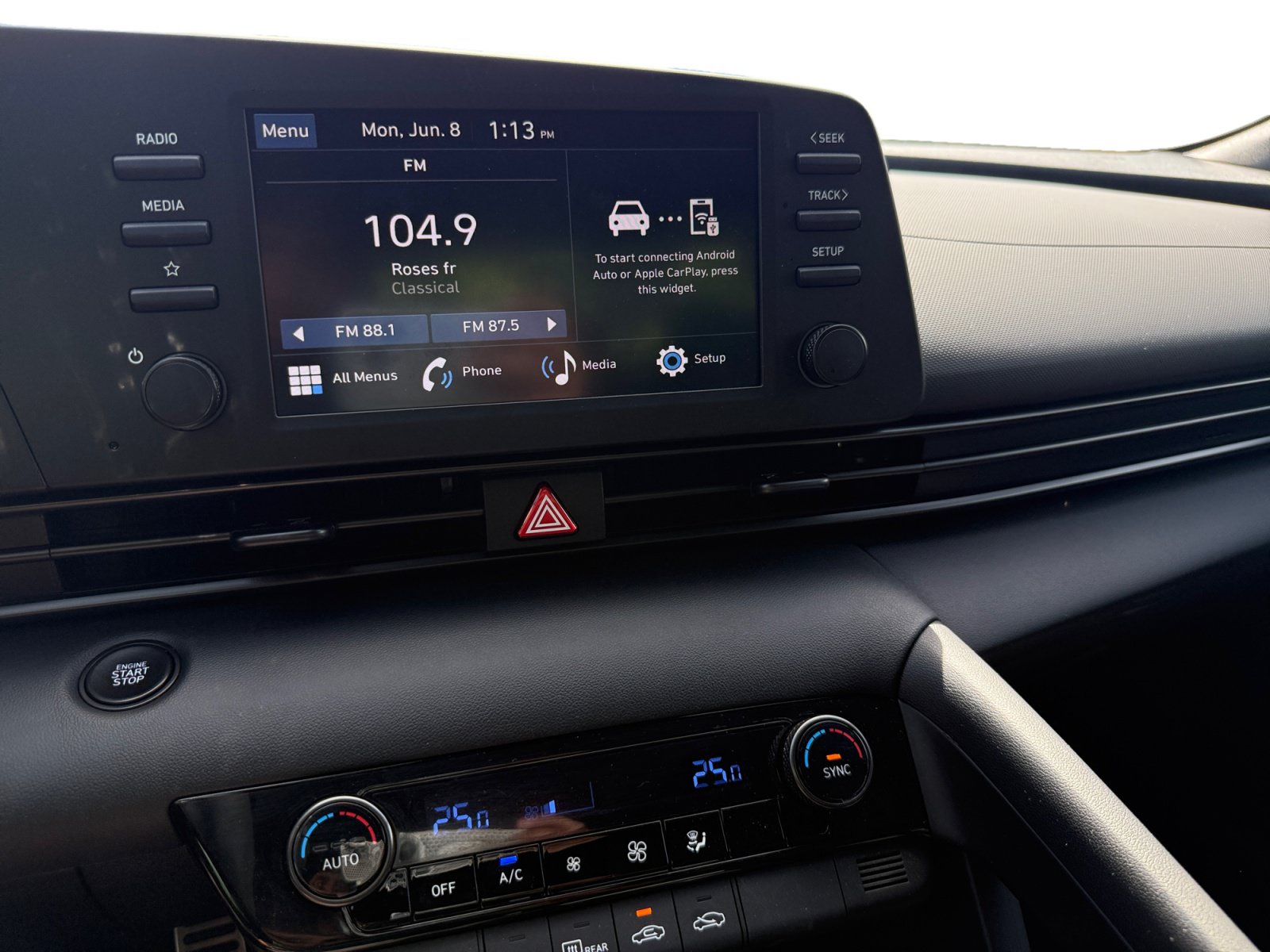 Certified 2025 Hyundai Elantra Sport FWD image 12