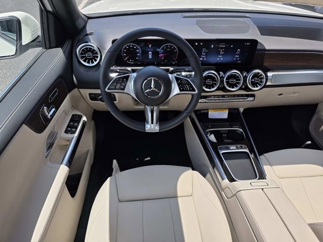 New 2025 Mercedes-Benz GLB 250 4MATIC image 4