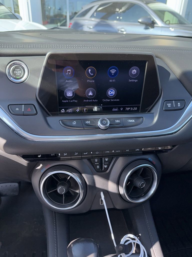 Used 2020 Chevrolet Blazer LT image 11