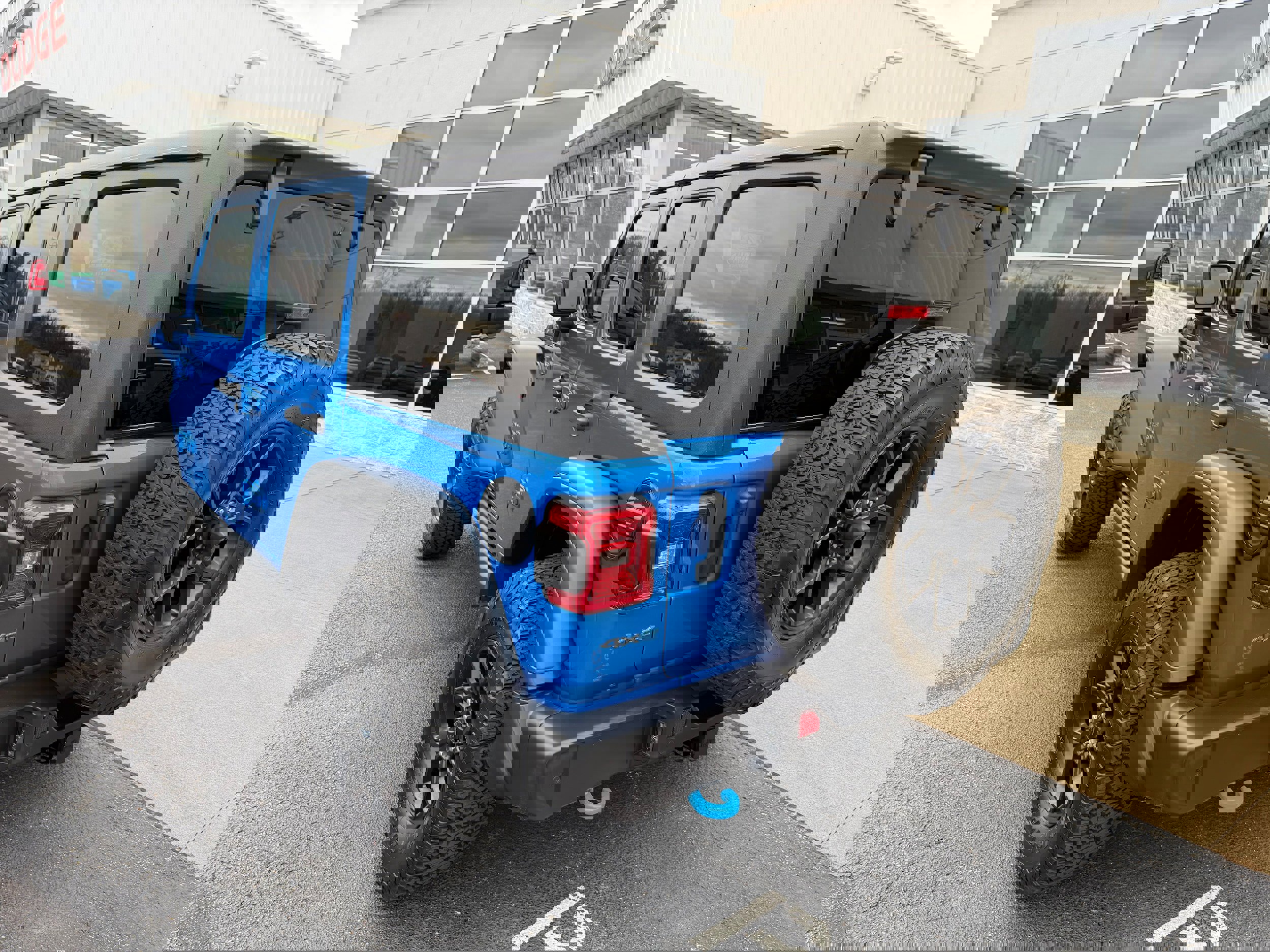 Used 2024 Jeep Wrangler Willys image 8