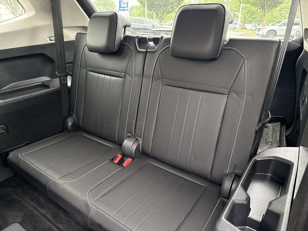 Used 2024 Volkswagen Tiguan SE FWD image 21