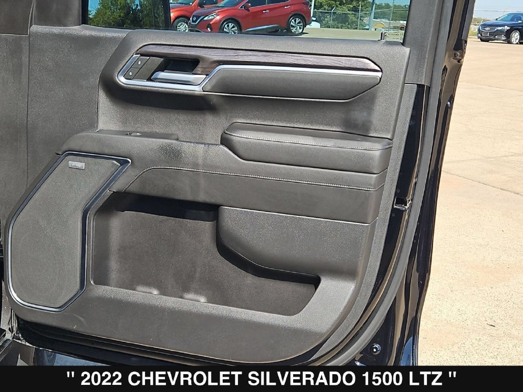 Used 2022 Chevrolet Silverado 1500 LTZ w/ LTZ Convenience Package II AWD/4WD image 36