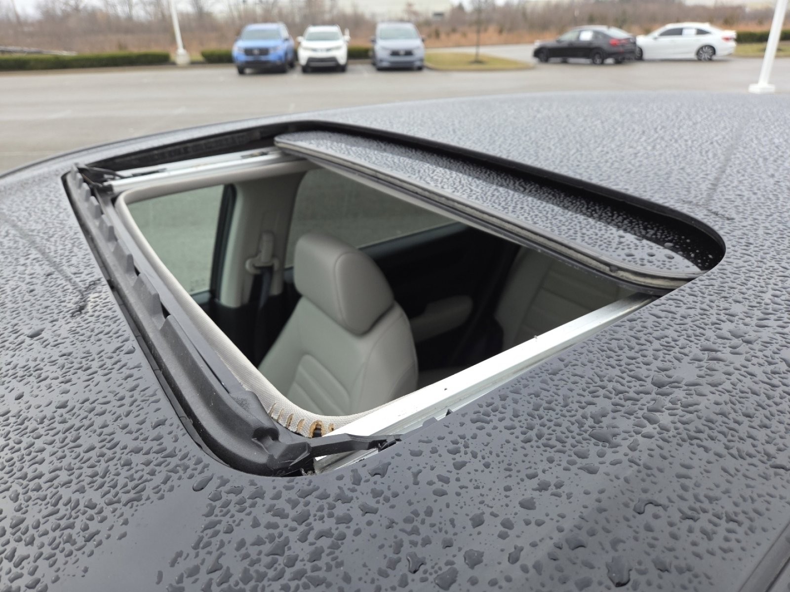 Used 2023 Honda CR-V EX-L image 4