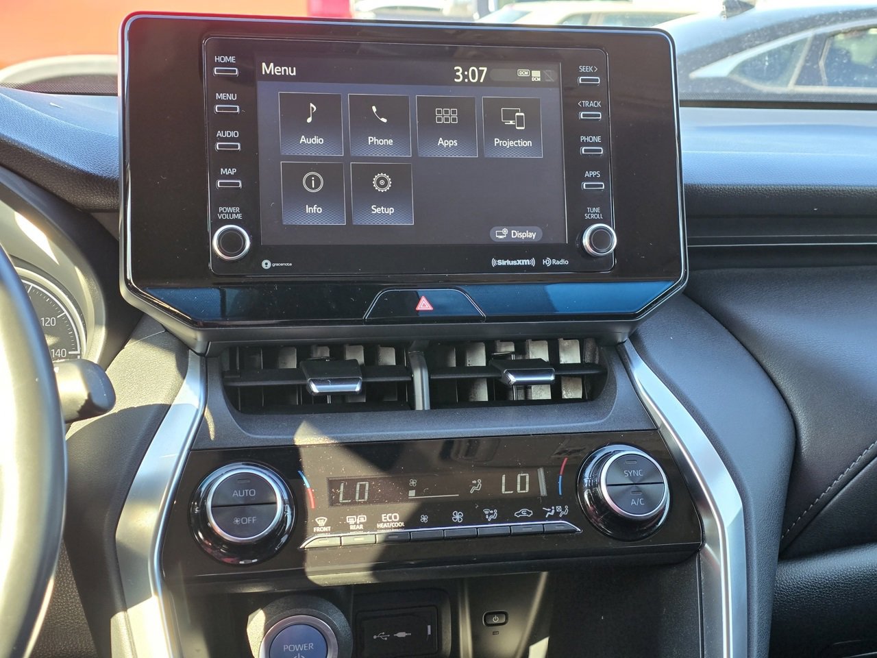 Used 2022 Toyota Venza LE image 16