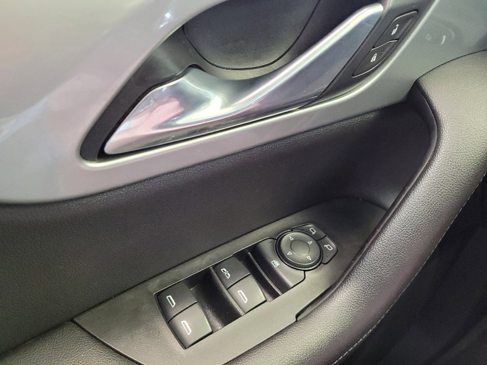 Used 2019 Chevrolet Blazer LT FWD image 27
