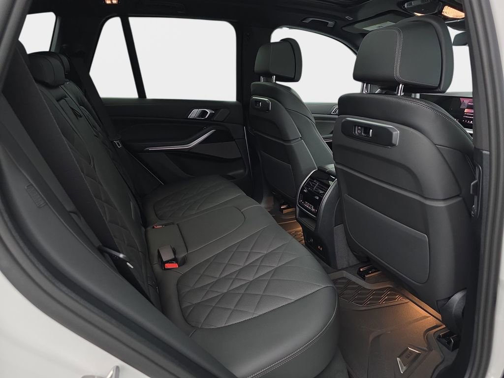 New 2026 BMW X5 xDrive40i w/ M Sport Package image 11