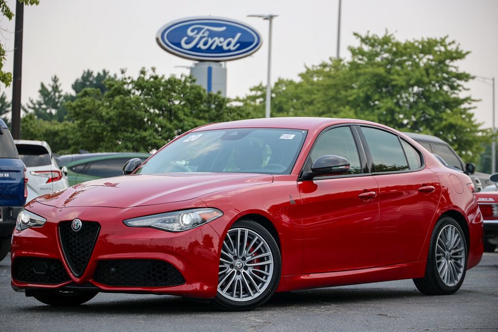Used 2020 Alfa Romeo Giulia w/ Quick Order Package 22K Sport RWD image 2