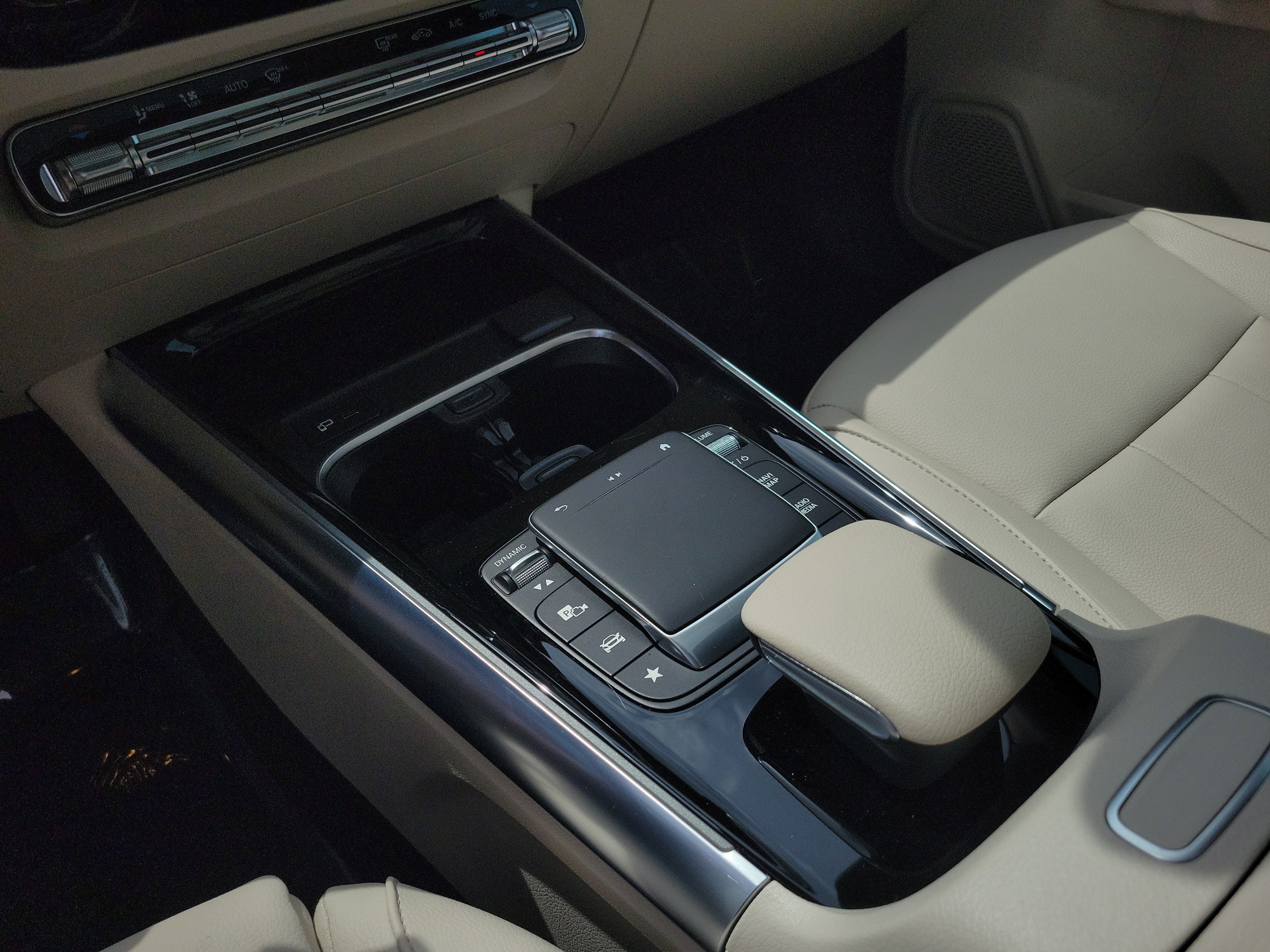 Used 2022 Mercedes-Benz GLA 250 4MATIC image 20