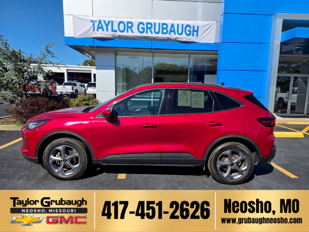 Used 2025 Ford Escape ST-Line Select AWD/4WD image 1