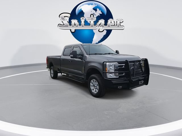 Used 2024 Ford F350 XLT image 2