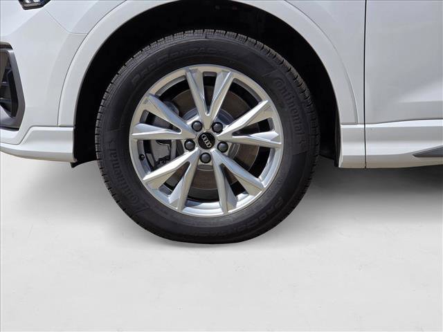 New 2025 Audi Q3 2.0T Premium image 9