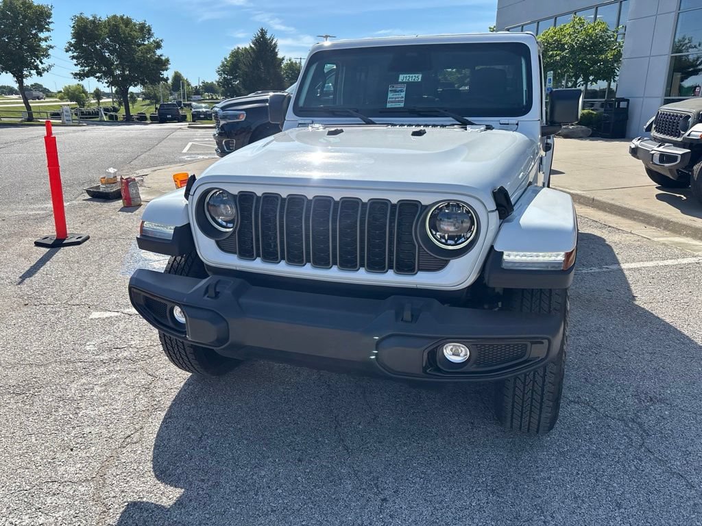 New 2026 Jeep Gladiator Sport AWD/4WD image 10
