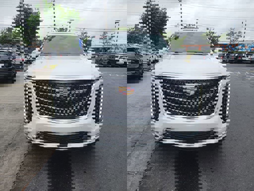 Certified 2025 Cadillac Escalade ESV Premium Luxury AWD/4WD image 3