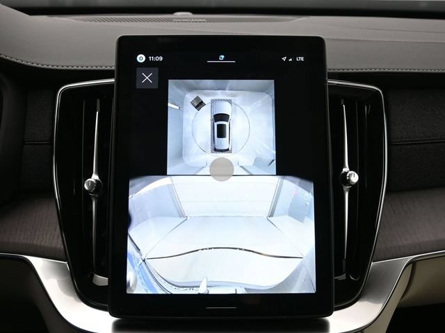 New 2026 Volvo XC90 B6 Ultra w/ Protection Package Premier AWD/4WD image 23