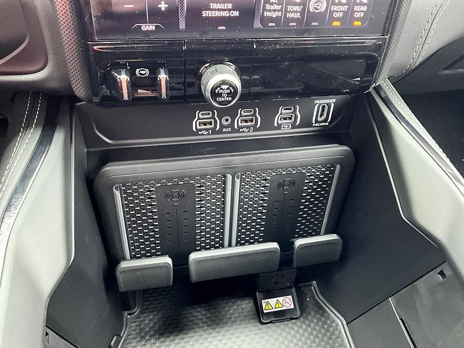 New 2026 RAM 3500 Limited image 24