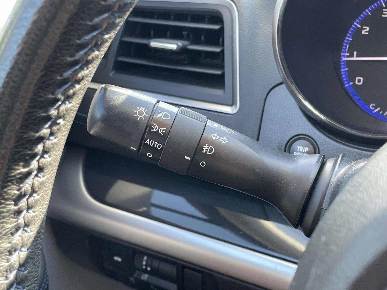 Used 2019 Subaru Legacy 2.5i Sport AWD/4WD image 12