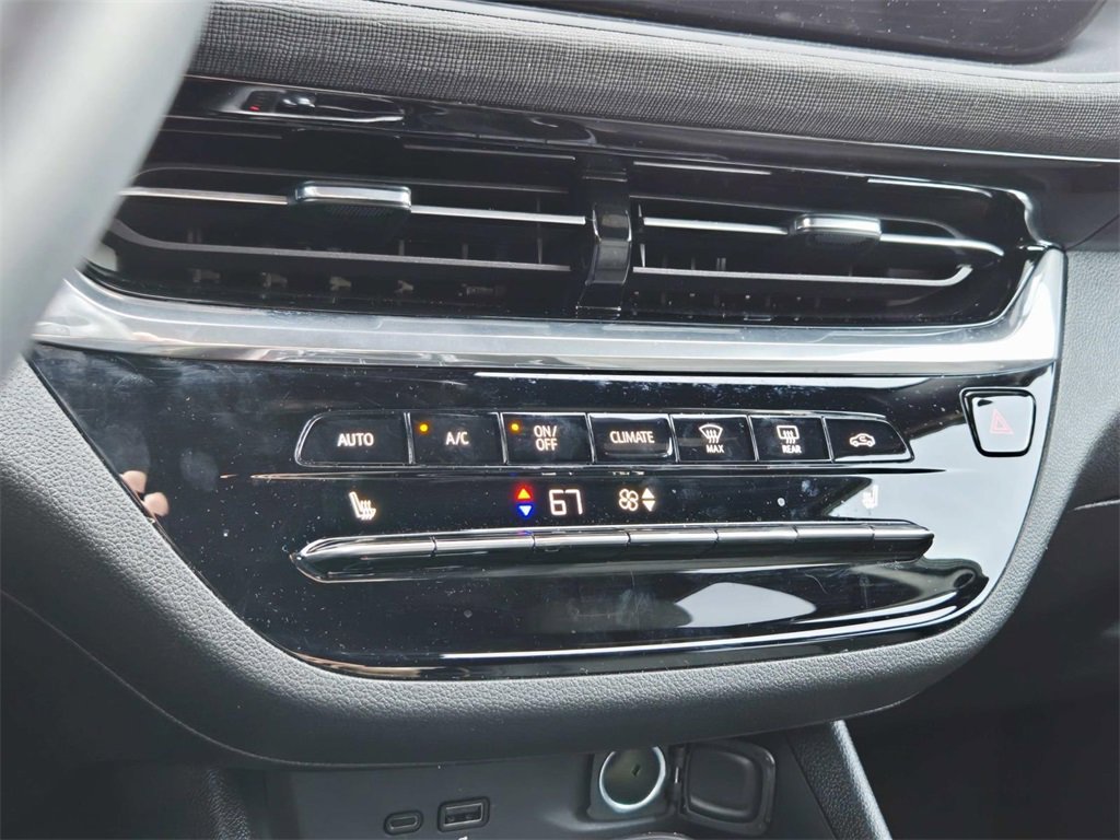 New 2025 Buick Envista Avenir image 26