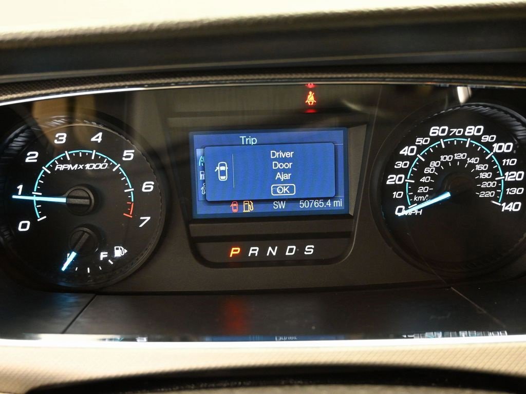 Used 2016 Ford Taurus SE image 18