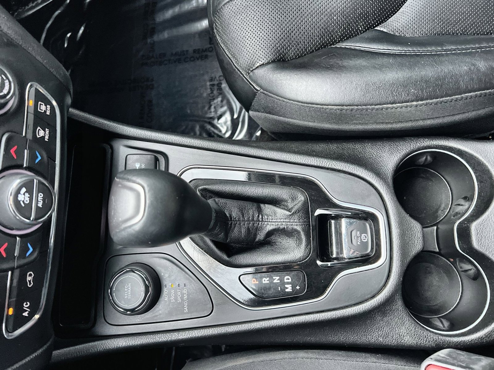 Used 2019 Jeep Cherokee Limited image 21