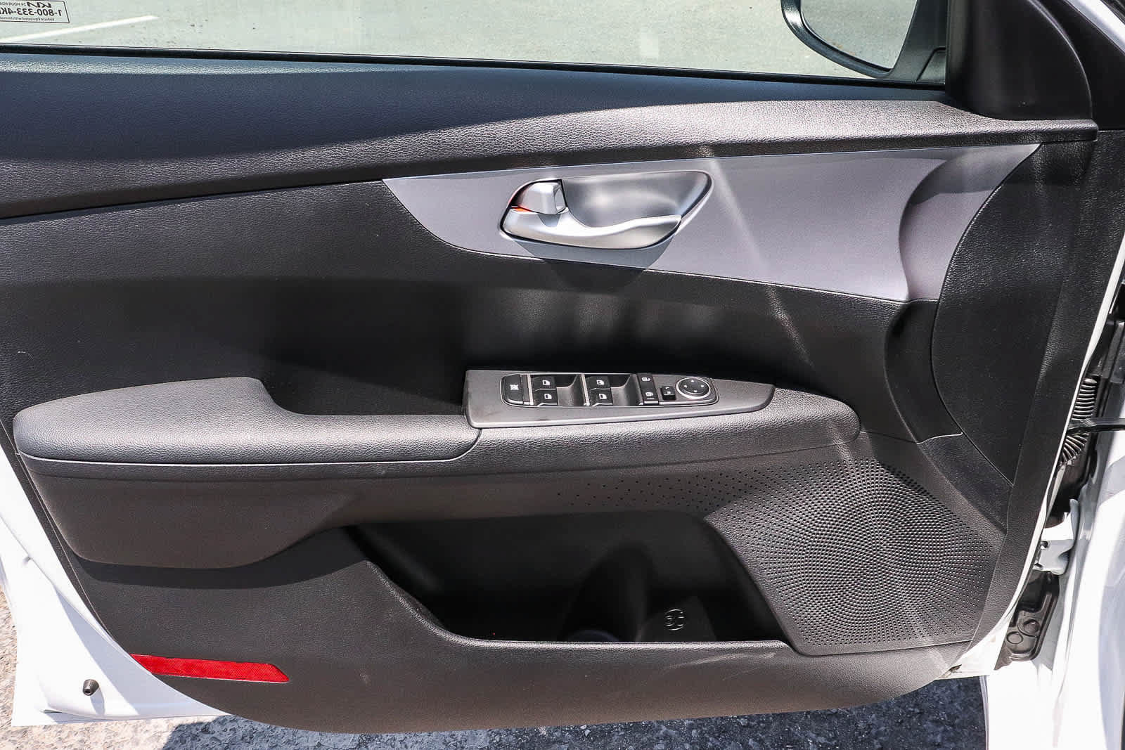 Used 2023 Kia Forte LXS w/ LXS Technology Package FWD image 29