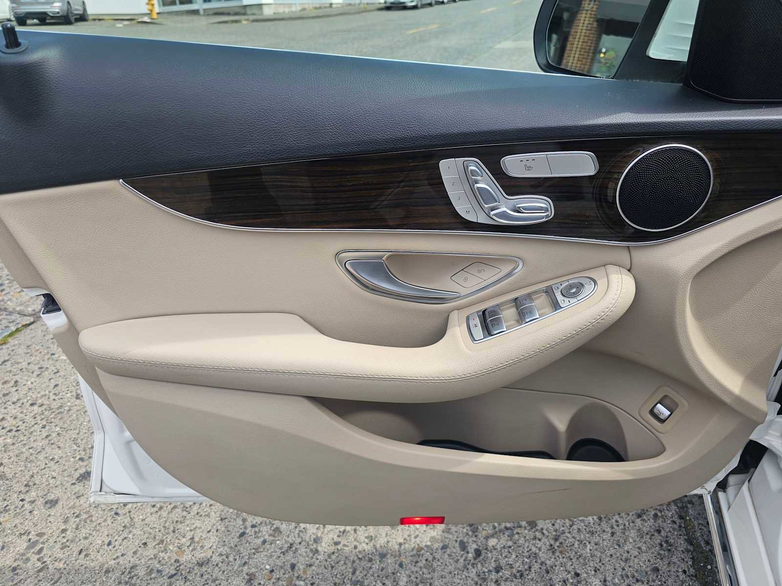 Used 2017 Mercedes-Benz C 300 4MATIC Sedan image 24
