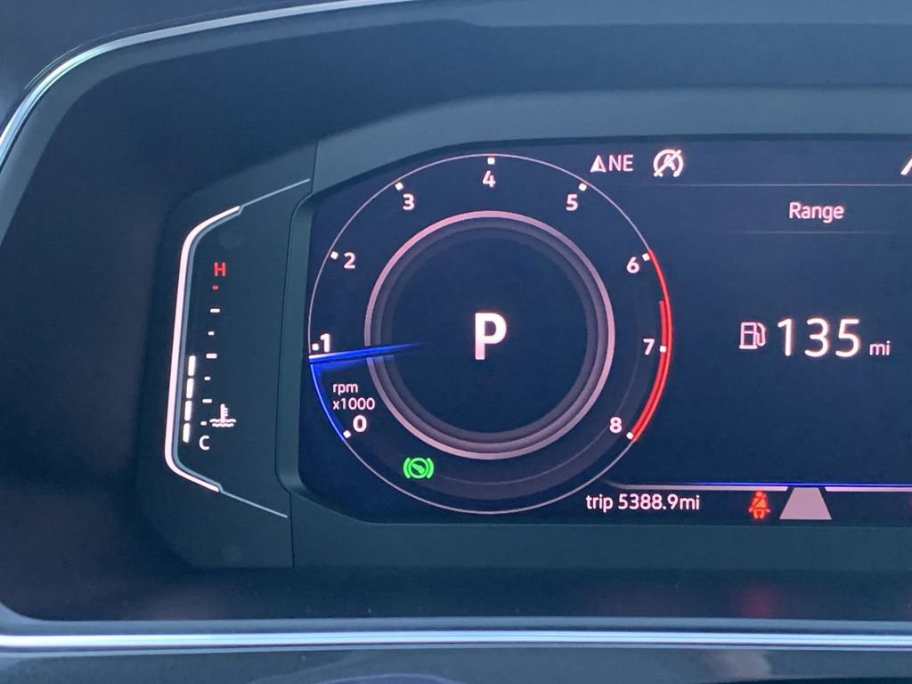 Used 2020 Volkswagen Tiguan SEL Premium R-Line image 10