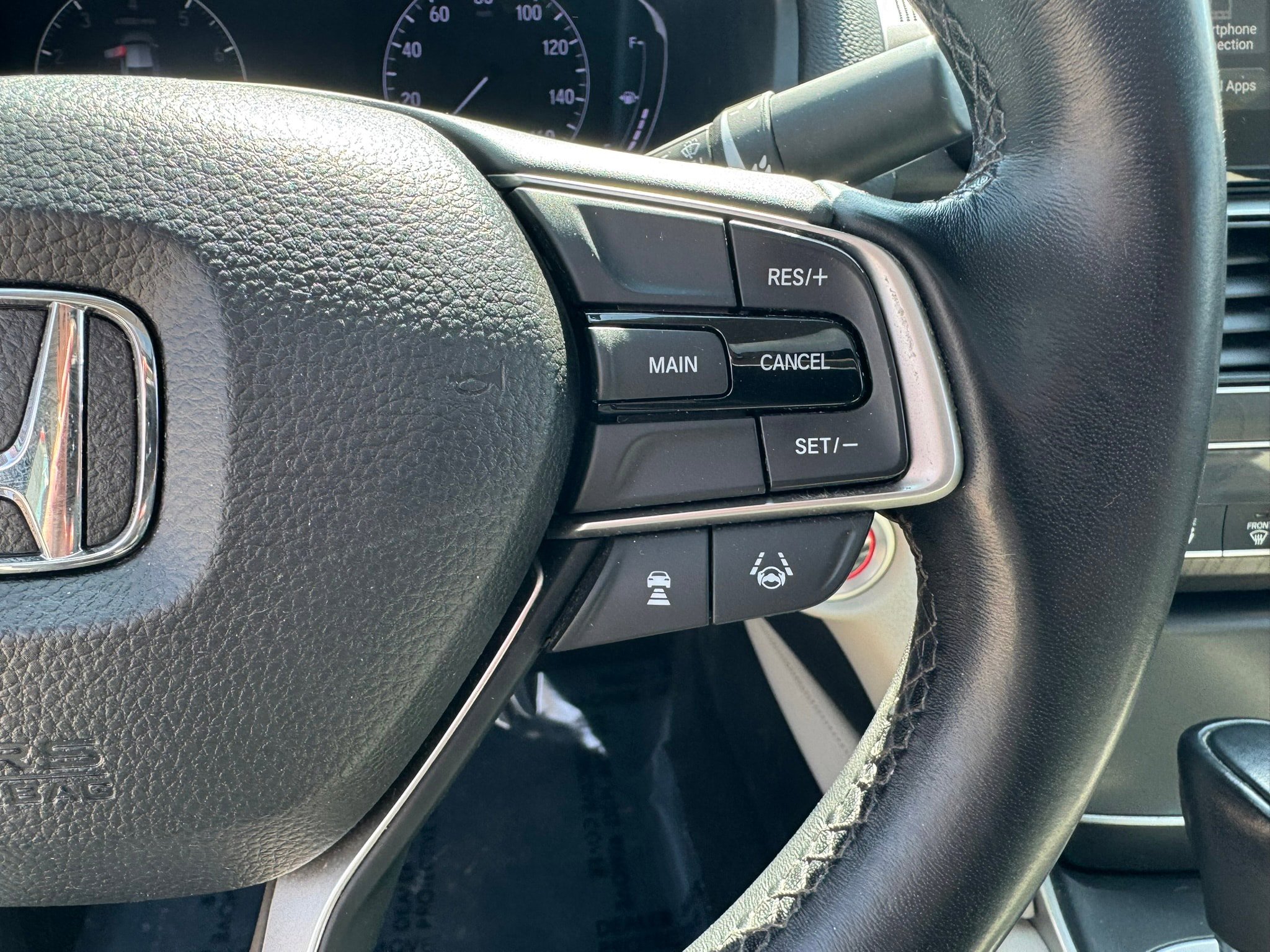 Used 2018 Honda Accord EX-L image 18