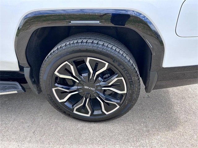 New 2025 GMC Sierra EV Denali image 6