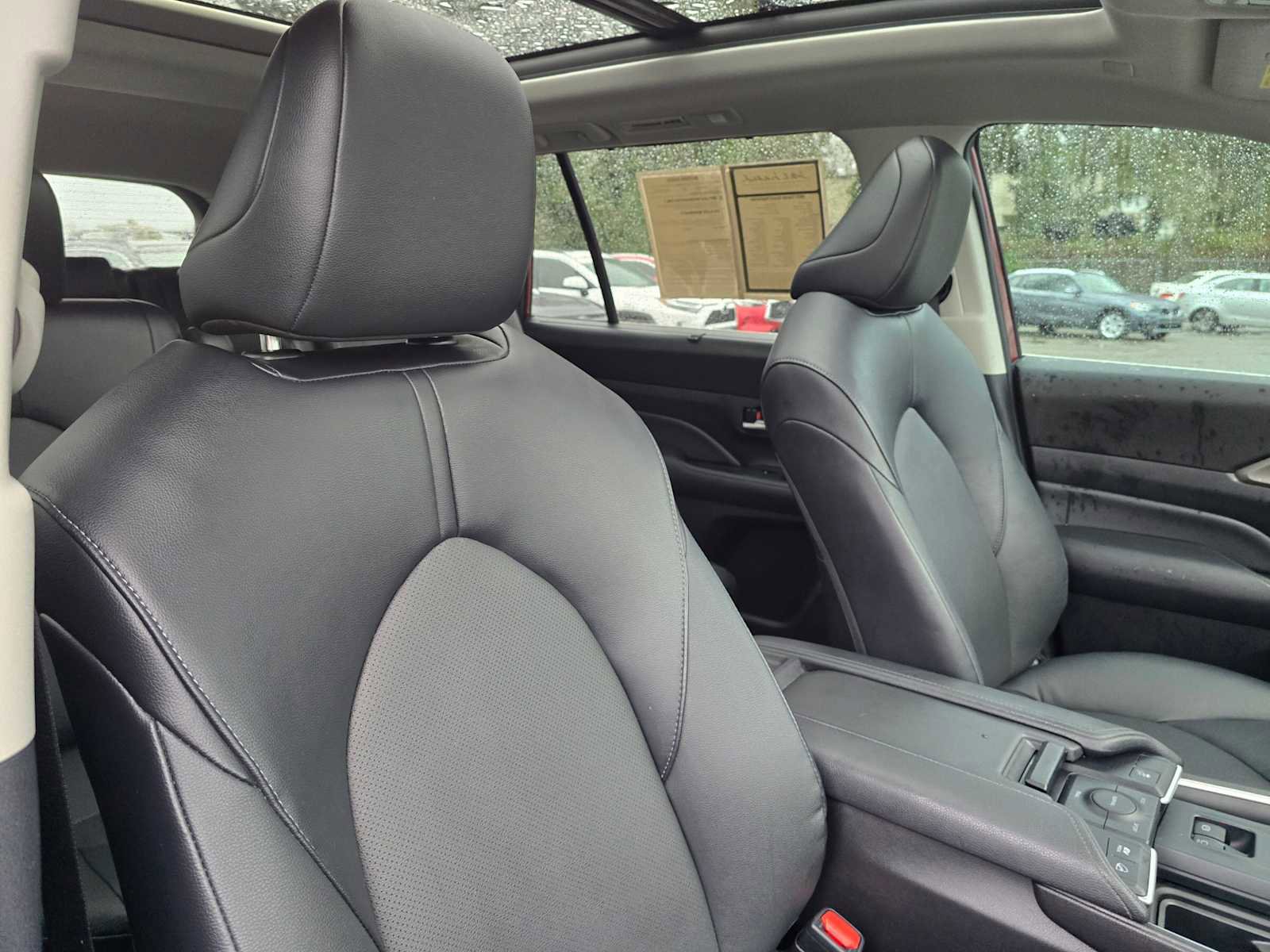 Certified 2025 Toyota Grand Highlander XLE image 13