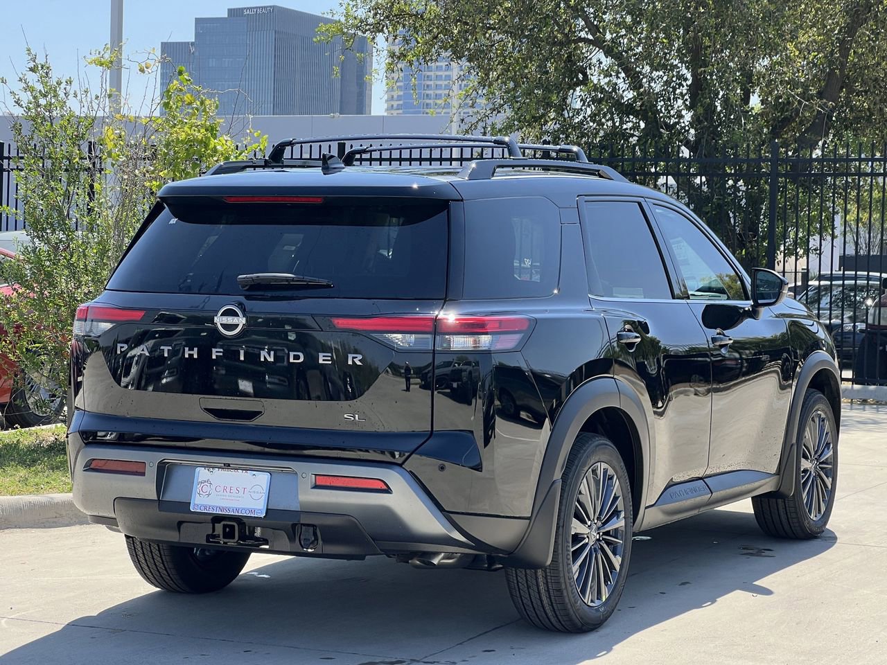 New 2026 Nissan Pathfinder SL w/ SL Premium Package (P04) FWD image 4
