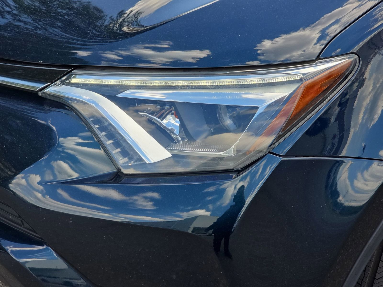 Used 2017 Toyota RAV4 Limited w/ Carpet Mat Package AWD/4WD image 37