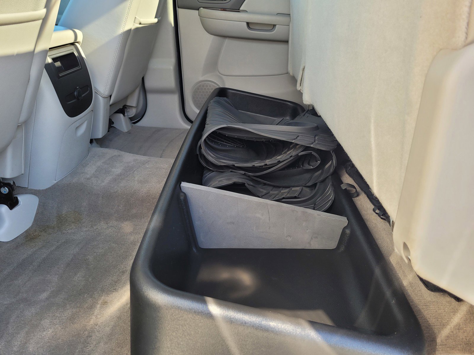 Used 2013 Chevrolet Silverado 3500 LTZ w/ LTZ Plus Package image 12