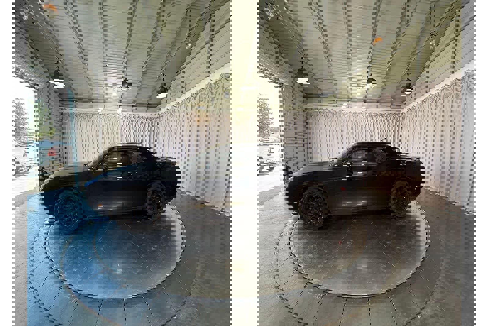 Used 2023 Dodge Challenger R/T w/ Plus Package image 4