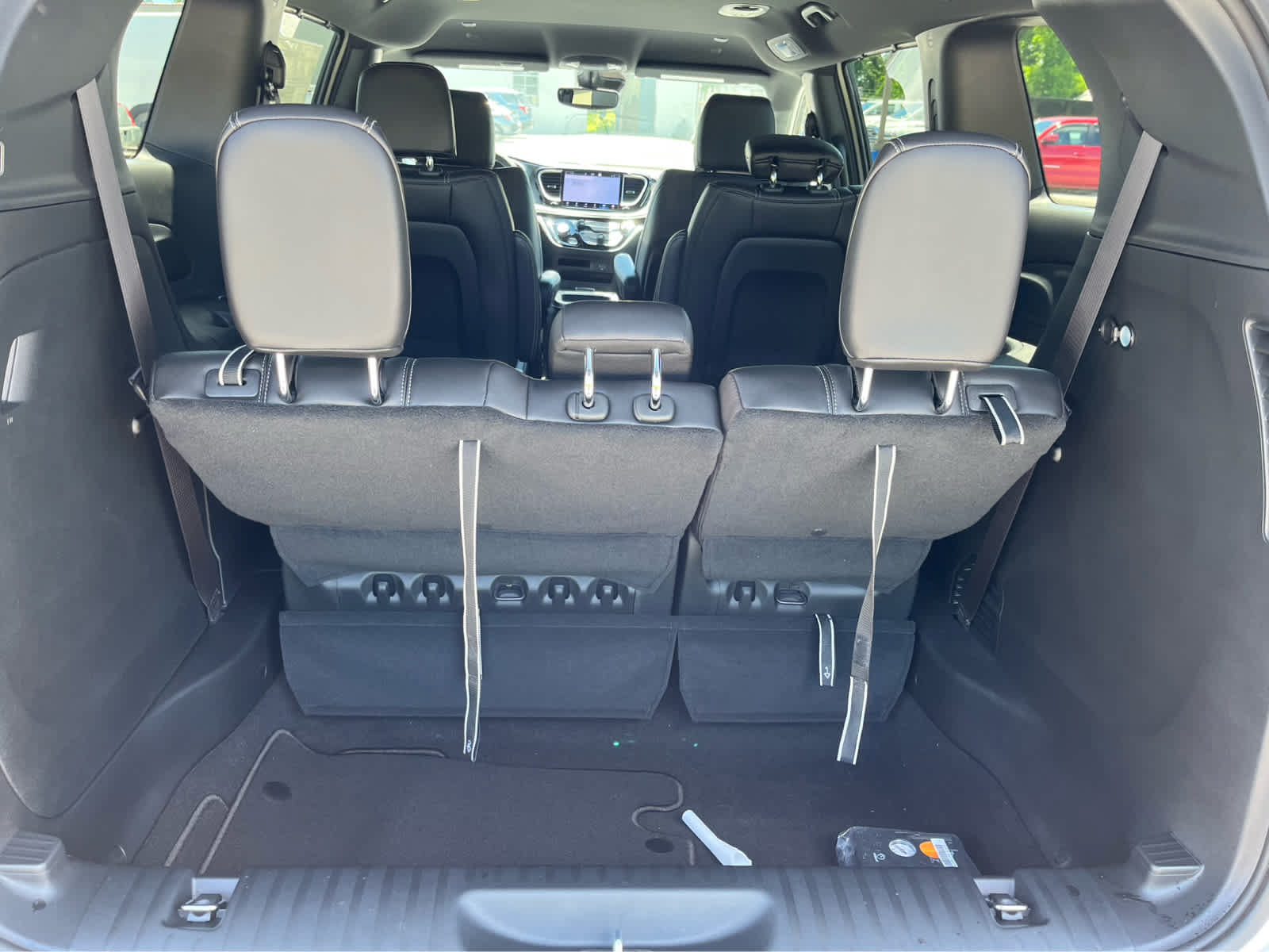 New 2026 Chrysler Pacifica Select FWD image 28