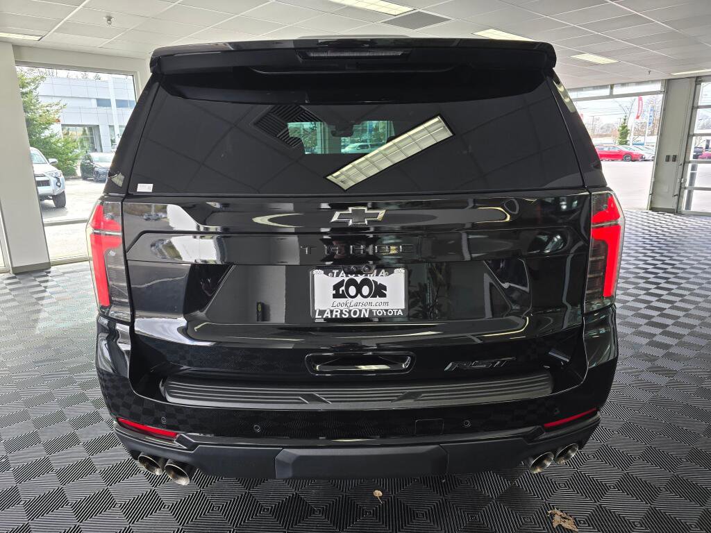 Used 2025 Chevrolet Tahoe RST w/ RST Performance Edition AWD/4WD image 4