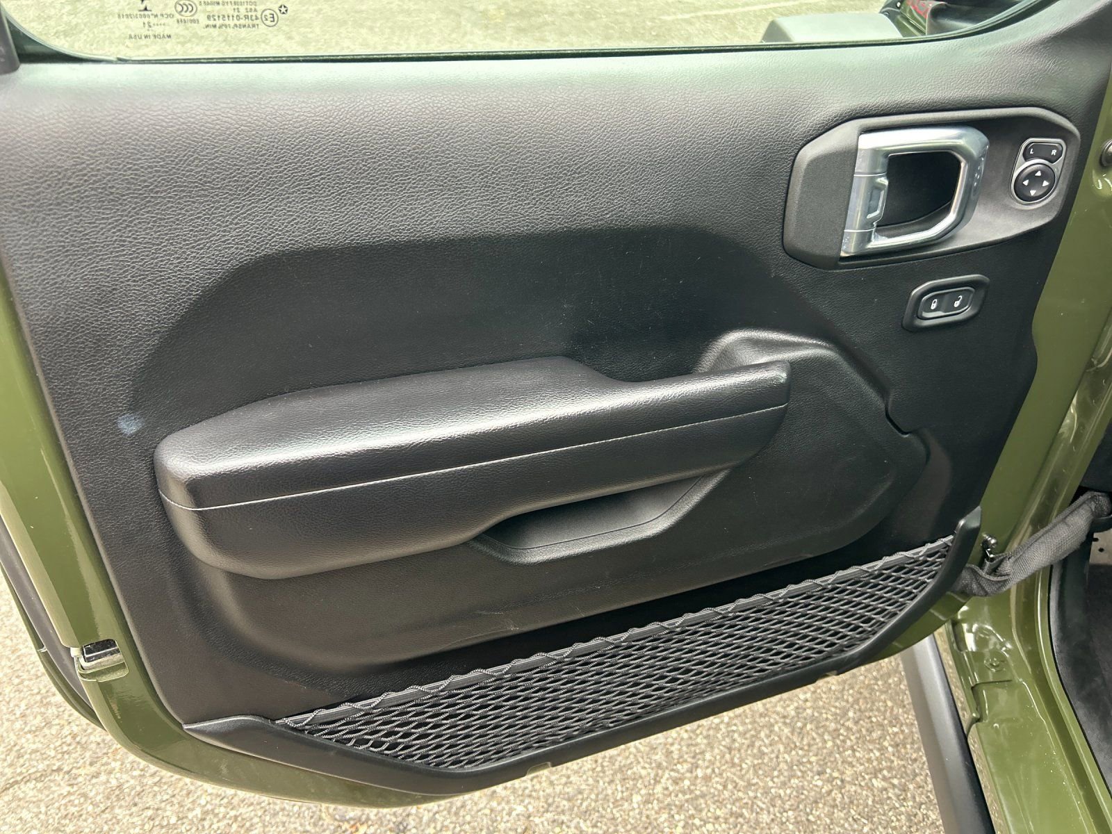 Used 2021 Jeep Wrangler Unlimited Rubicon w/ Steel Bumper Group image 11