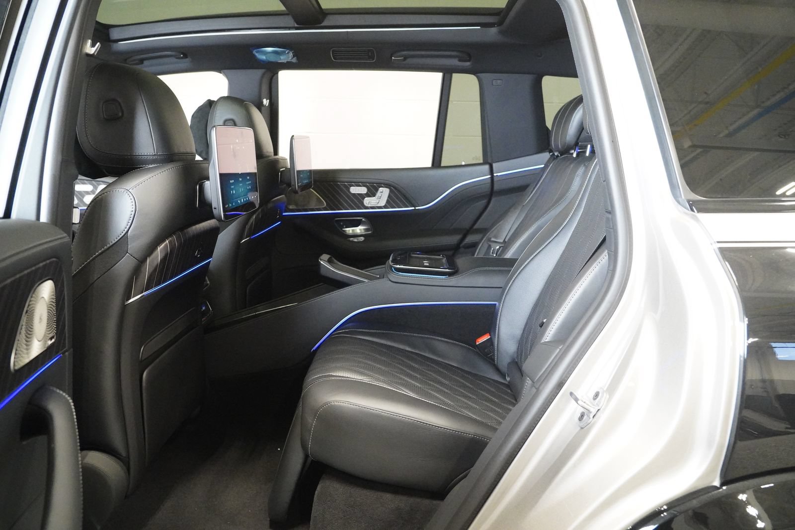 New 2026 Mercedes-Benz Maybach GLS 600 4MATIC image 16