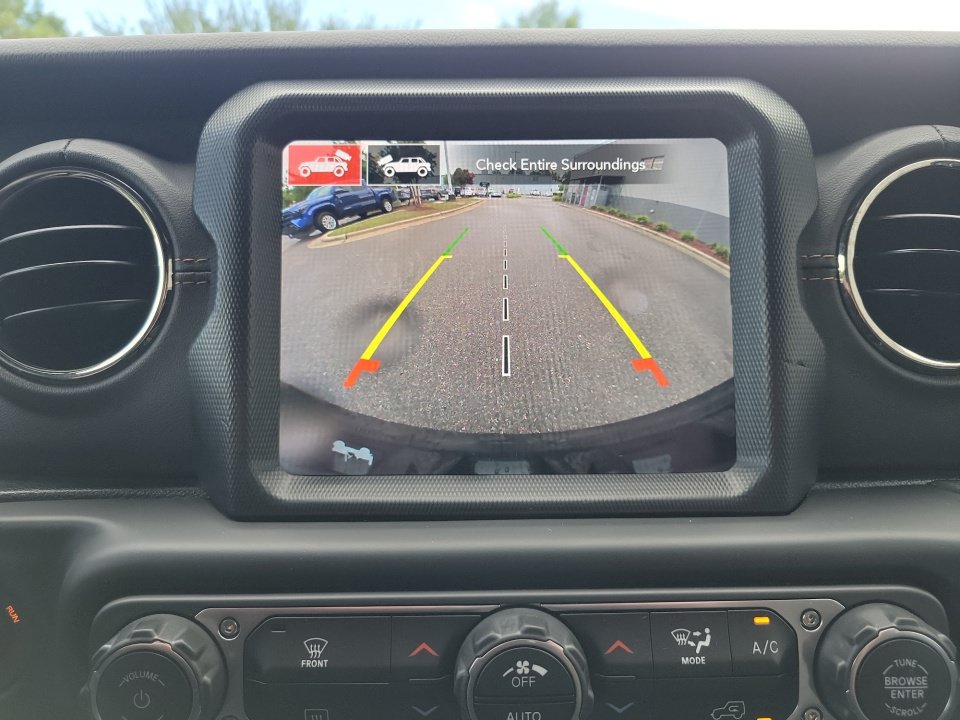 Used 2021 Jeep Wrangler Unlimited Sahara AWD/4WD image 23
