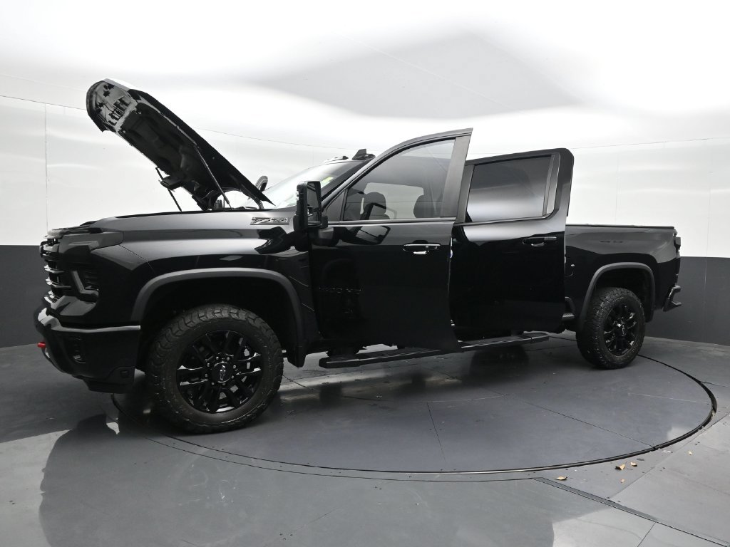Used 2025 Chevrolet Silverado 2500 LT w/ Trail Boss Package AWD/4WD image 33