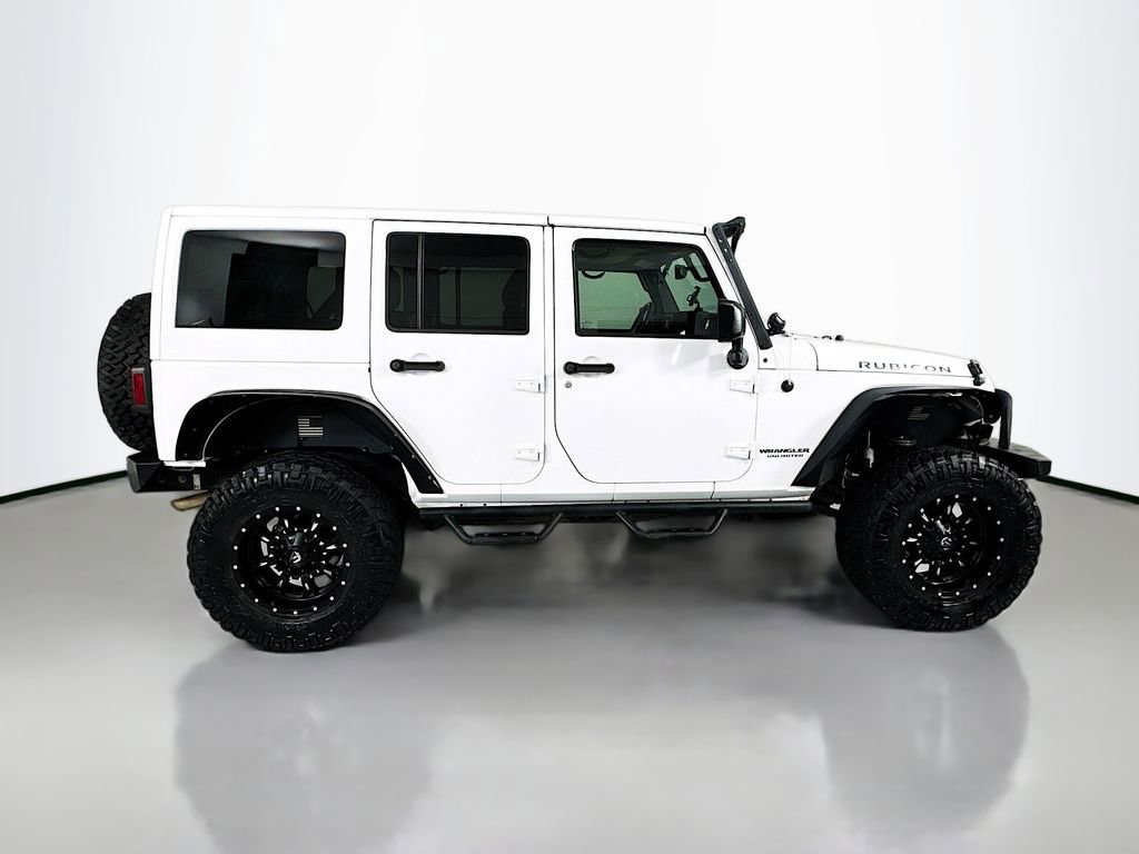 Used 2016 Jeep Wrangler Unlimited Rubicon w/ Connectivity Group AWD/4WD image 9
