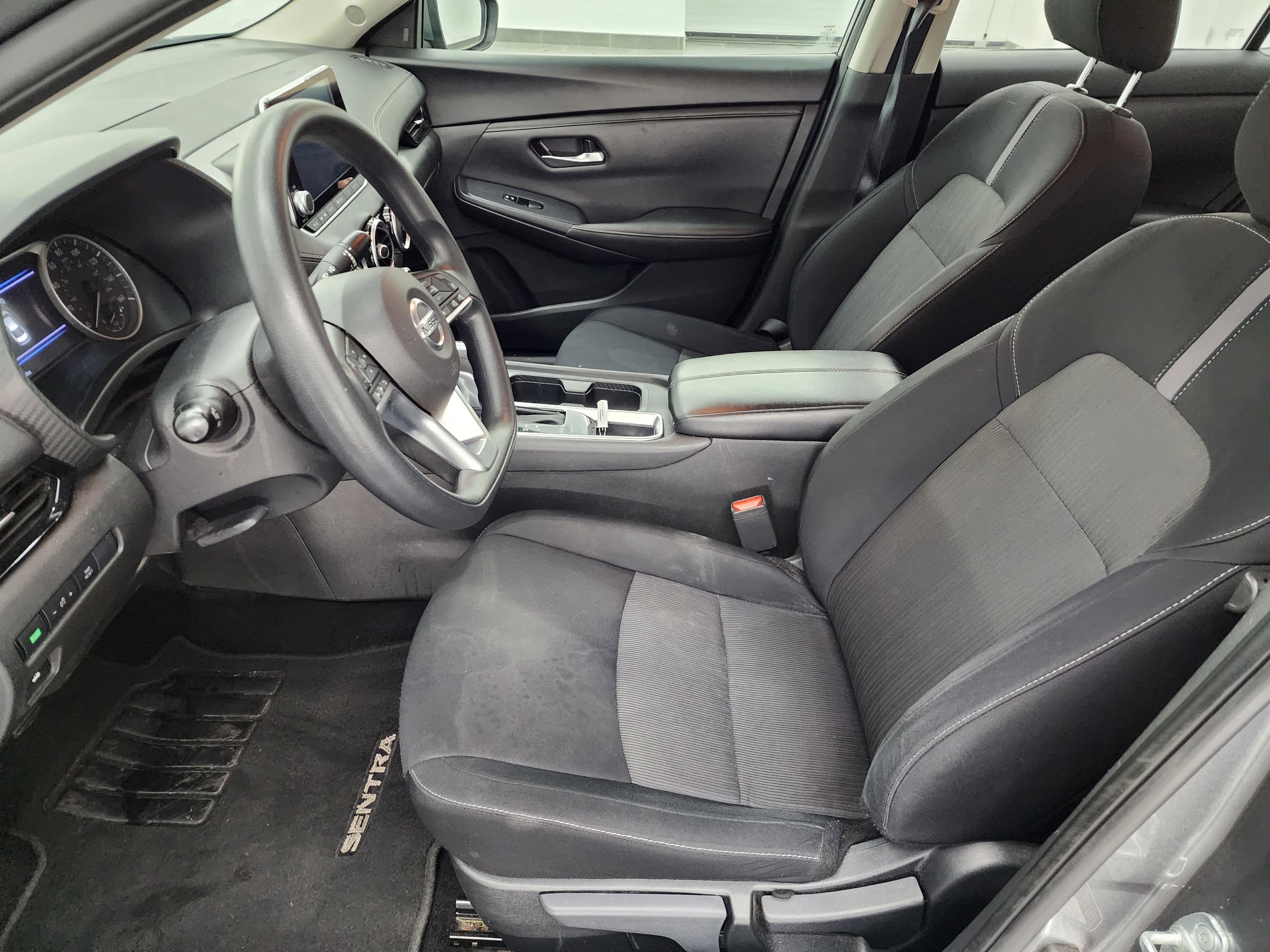 Used 2023 Nissan Sentra SV image 9