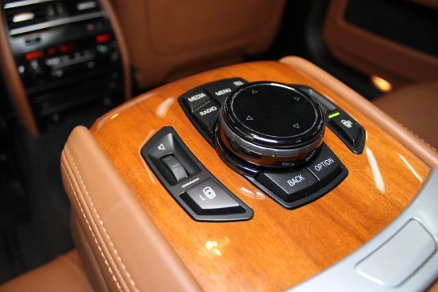 Used 2015 BMW ALPINA B7 xDrive LWB AWD/4WD image 41