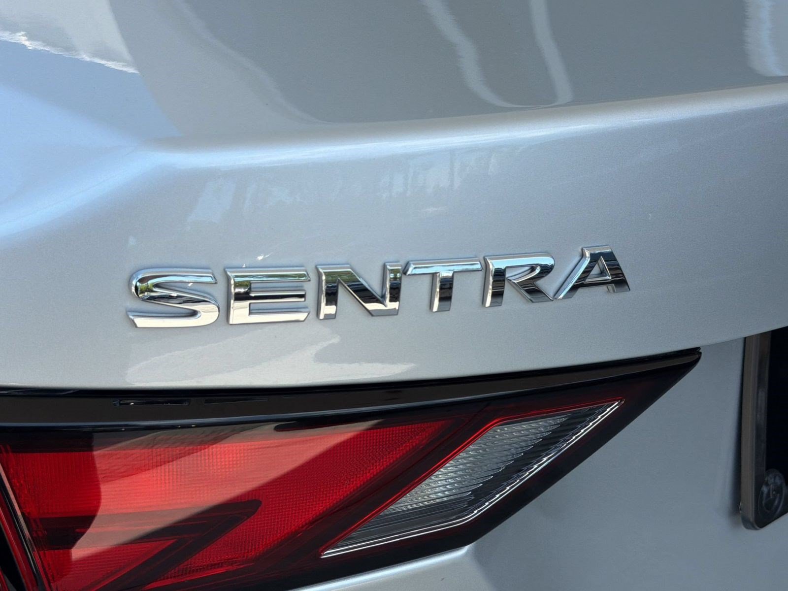 Used 2022 Nissan Sentra SV FWD image 30